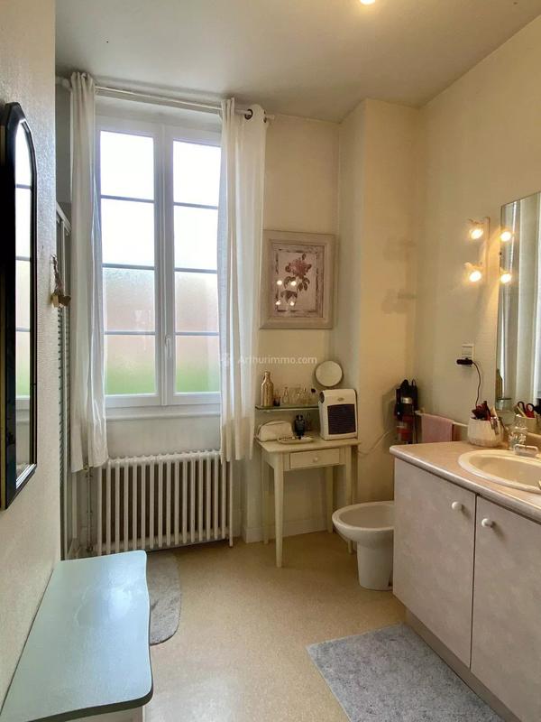 Appartement - 96 m² - 3 pièces