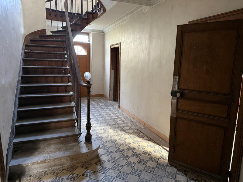 Maison - 200 m² - 8 pièces