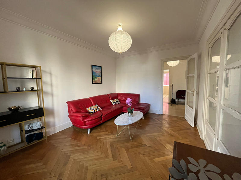 Appartement - 120 m² - 5 pièces