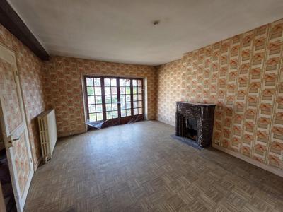 Maison - 99 m² - 11 pièces