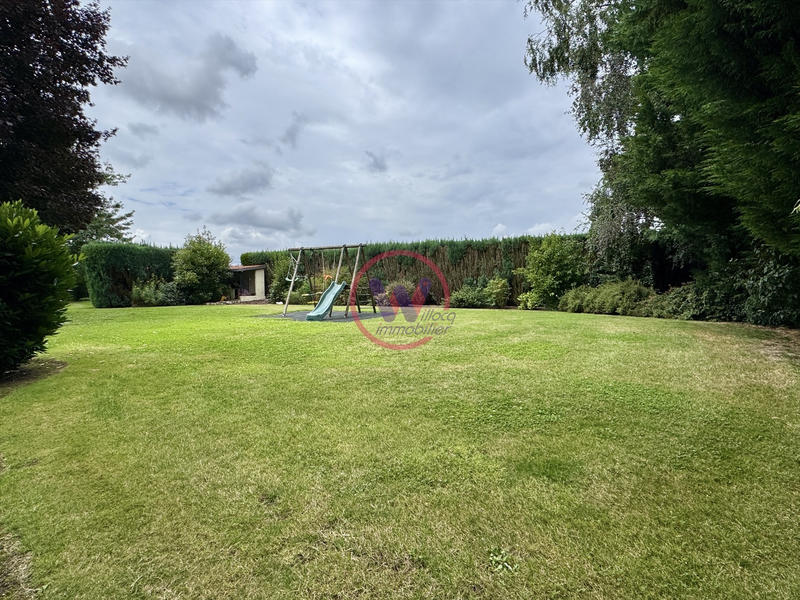 Maison - 237 m² - 7 pièces