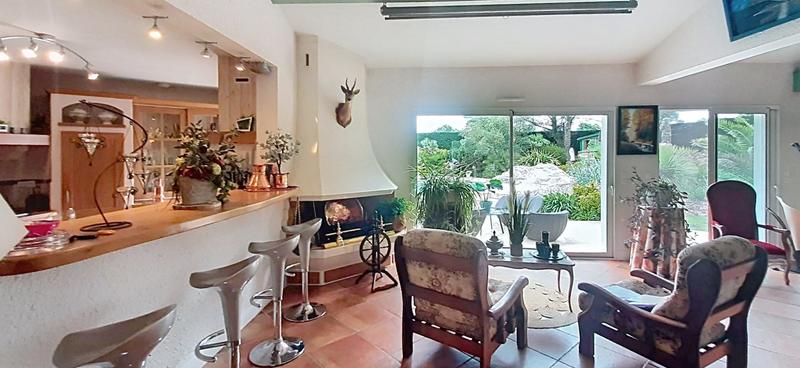 Villa - 190 m² - 8 pièces