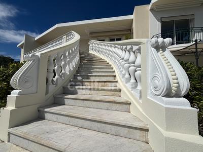 Maison d'architecte - 233 m² - 6 pièces