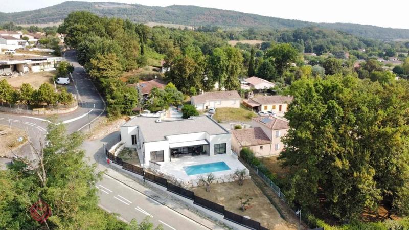 Villa - 150 m² - 6 pièces