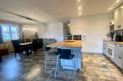 Maison traditionnelle - 171 m² - 7 pièces