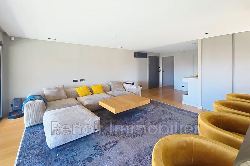 Appartement - 90 m² - 3 pièces