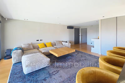 Appartement - 90 m² - 3 pièces