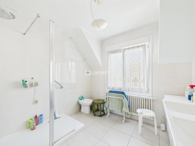 Maison - 145 m² - 7 pièces