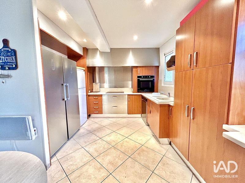 Maison - 210 m² - 7 pièces