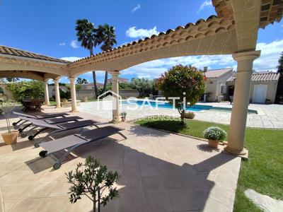 Maison - 230 m² - 7 pièces