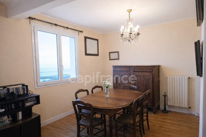 Appartement - 75 m² - 5 pièces