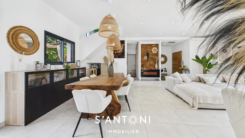 Maison - 125 m² - 4 pièces