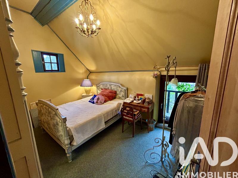 Maison - 229 m² - 8 pièces