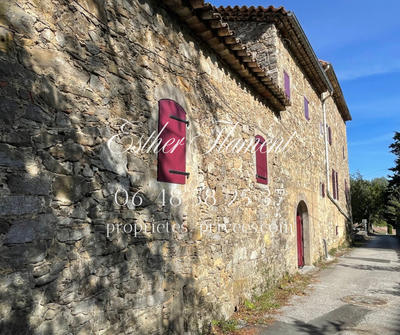 Maison - 265 m² - 11 pièces