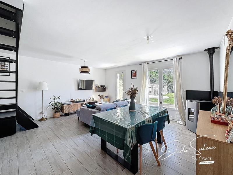 Maison - 97 m² - 6 pièces