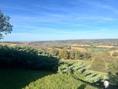 Maison - 218 m² - 6 pièces