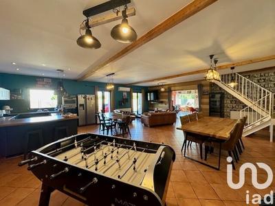 Maison - 280 m² - 11 pièces