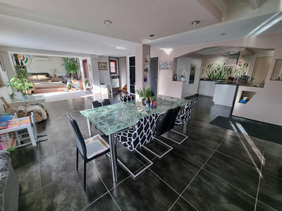 Maison - 174 m² - 6 pièces