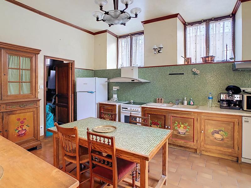 Immeuble - 600 m² - 16 pièces