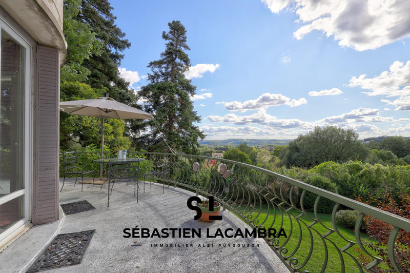 Propriété - 328 m² - 10 pièces