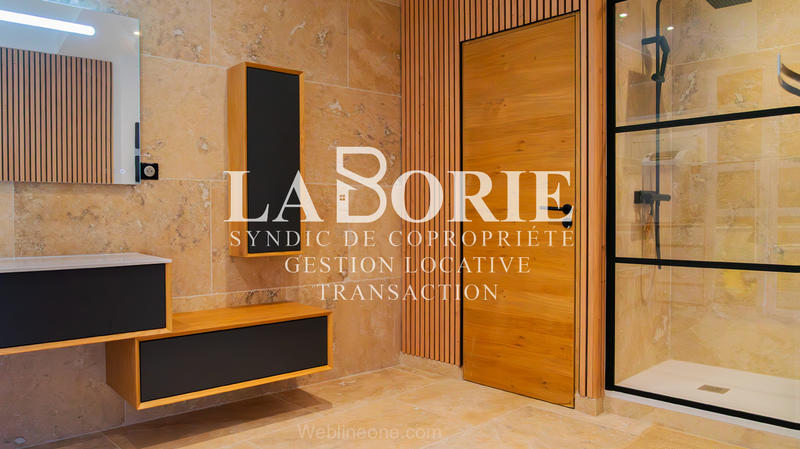 Mas - 270 m² - 6 pièces