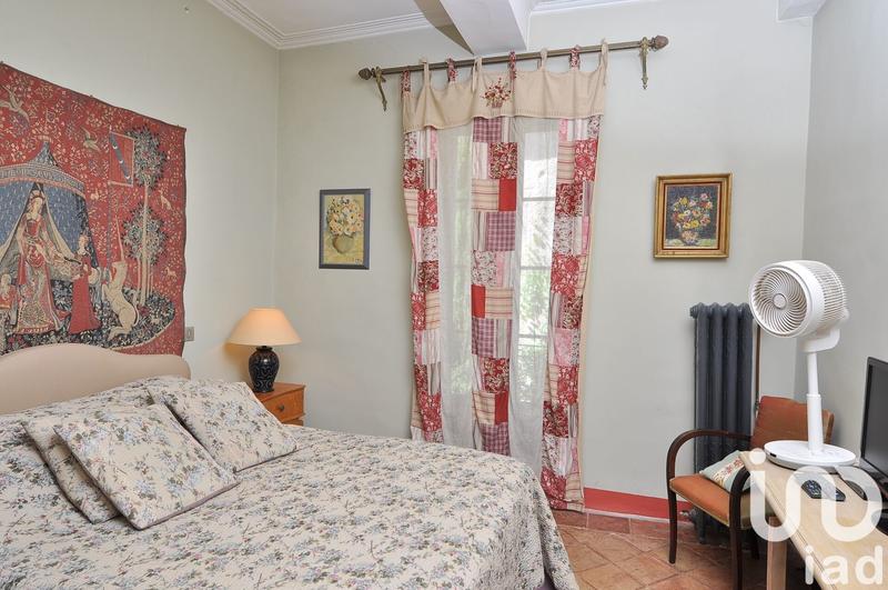 Maison - 445 m² - 14 pièces