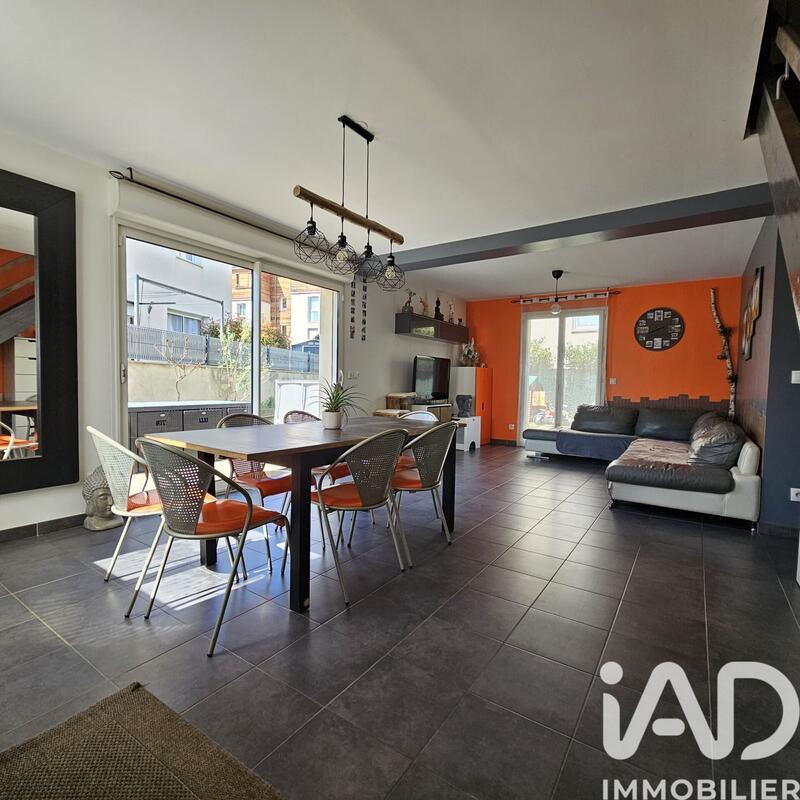 Maison - 103 m² - 5 pièces