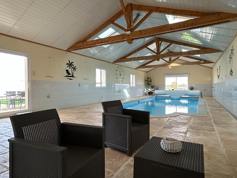 Maison - 234 m² - 7 pièces