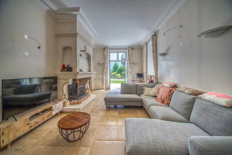 Maison - 488 m² - 20 pièces