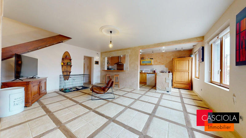 Maison - 200 m² - 5 pièces