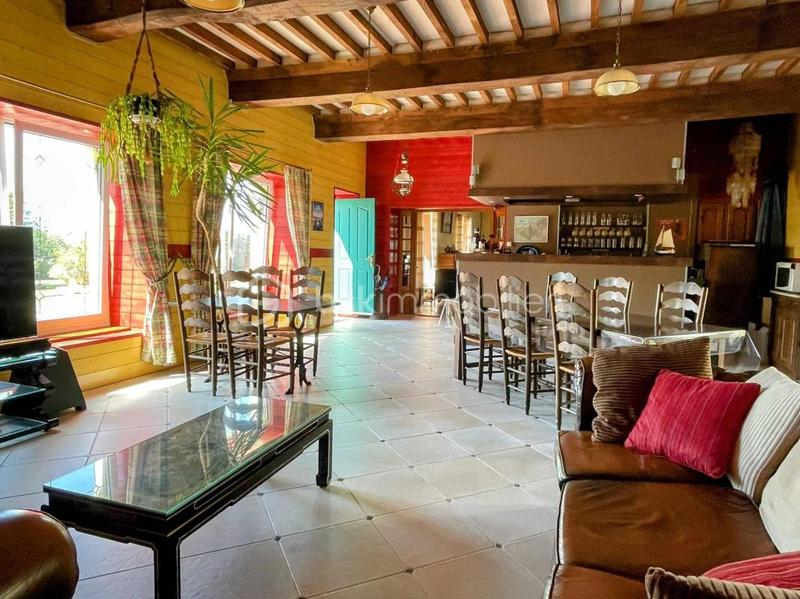 Maison ancienne - 299 m² - 10 pièces