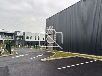 Entrepôt - 1 000 m²