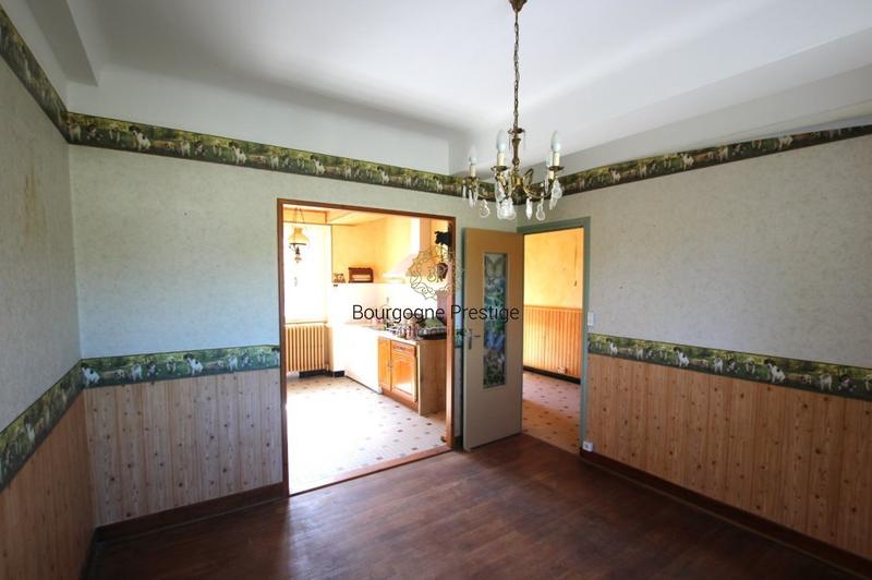 Propriété - 107 m² - 6 pièces