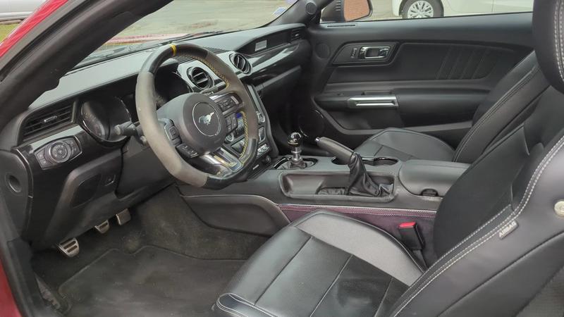 Ford Mustang Fastback VI 5.0 V8 418 Shadow Edition - 4 places