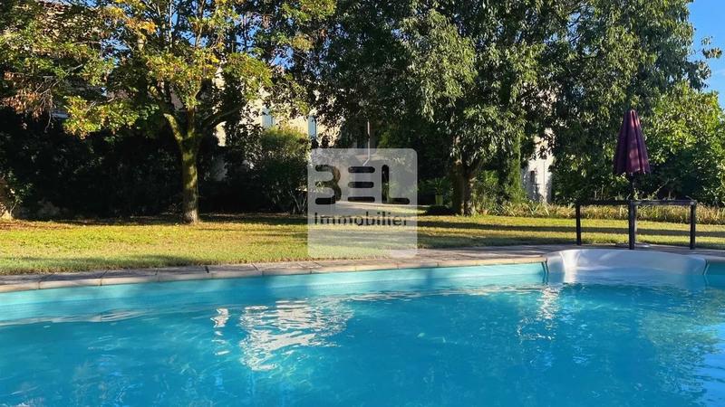 Mas - 310 m² - 10 pièces