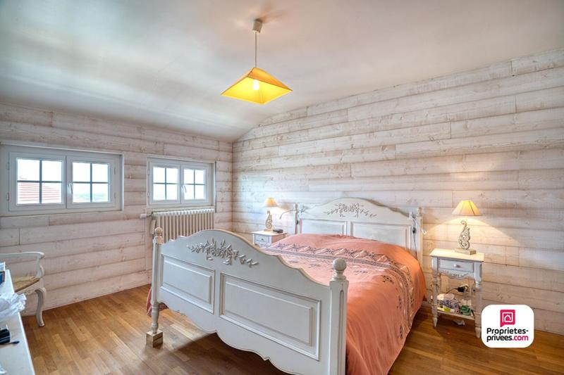 Maison - 232 m² - 8 pièces