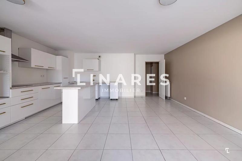 Appartement - 92 m² - 4 pièces