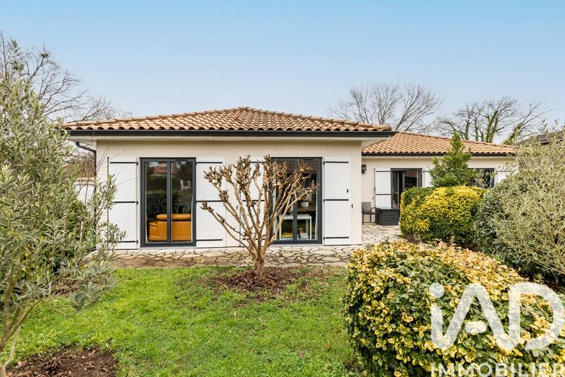 Maison - 110 m² - 5 pièces