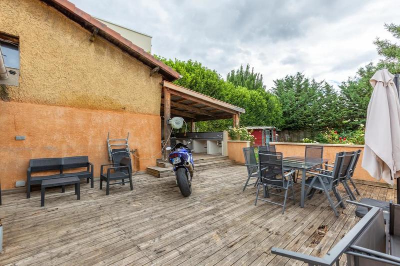 Maison - 237 m² - 7 pièces