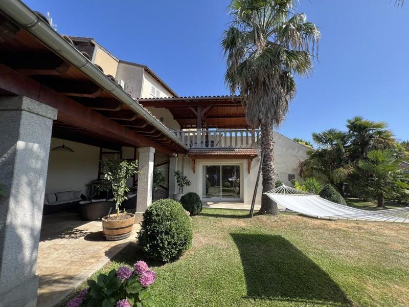 Maison de ville - 185 m² - 5 pièces