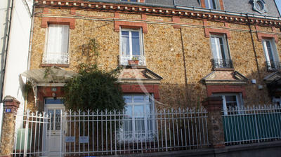 Immeuble - 6 pièces