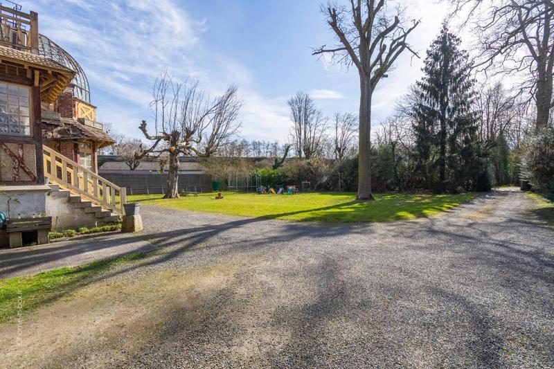 Propriété - 300 m² - 5 pièces