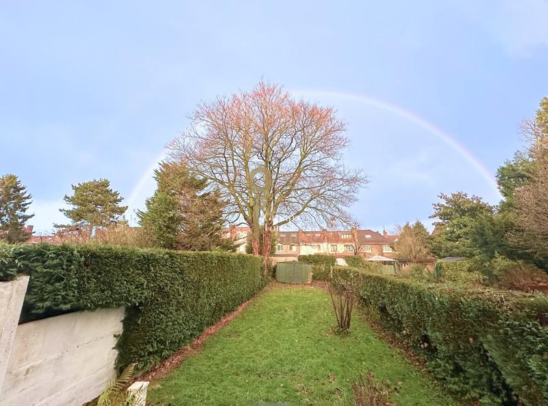 Maison - 93 m² - 4 pièces