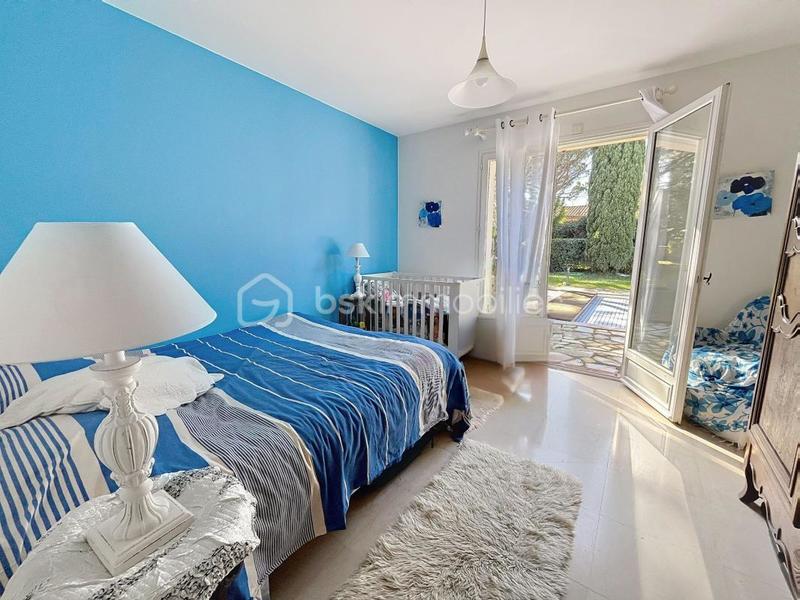 Maison - 180 m² - 7 pièces