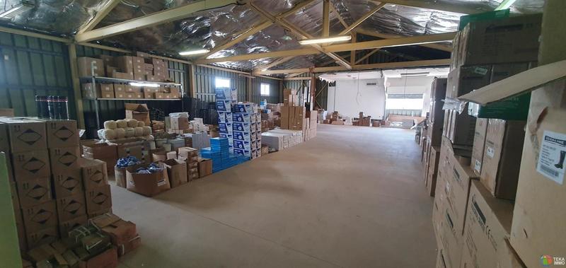 Local commercial - 646 m² - 2 pièces