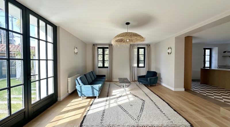 Maison - 200 m² - 6 pièces