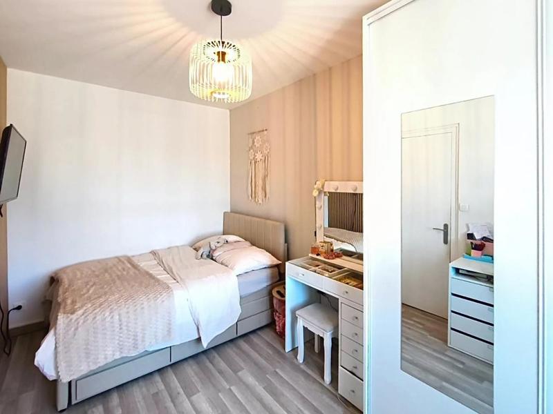 Maison en pierre - 184 m² - 9 pièces