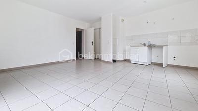 Appartement - 98 m² - 5 pièces