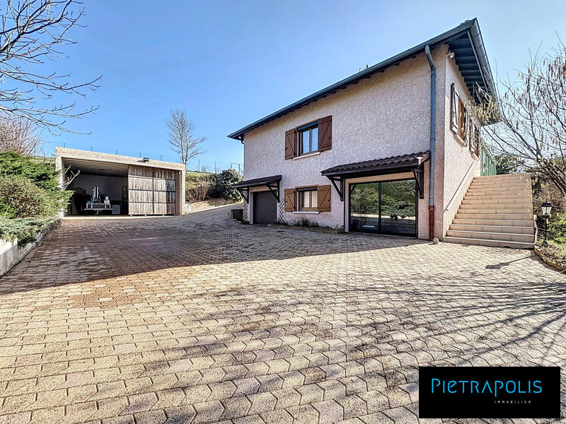 Maison - 198 m² - 6 pièces