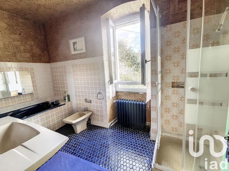 Maison - 231 m² - 9 pièces